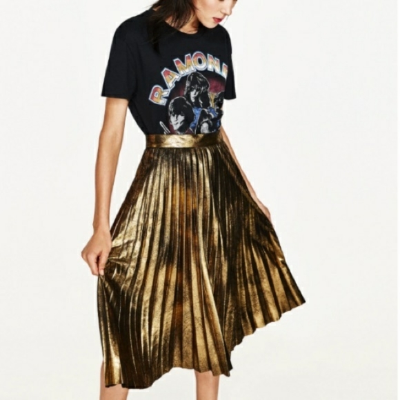 Zara Dresses & Skirts - Zara skirt metallic gold/bronze M